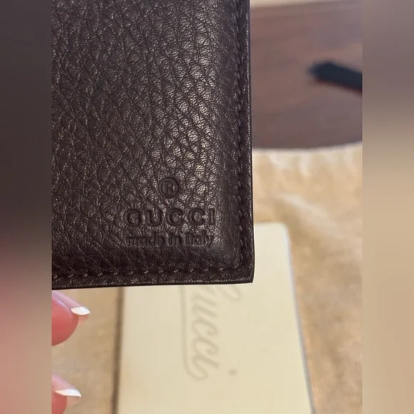 Gucci Gold-Tone Mirror with Brown Leather Sleeve (RARE) - Picture 7 of 9